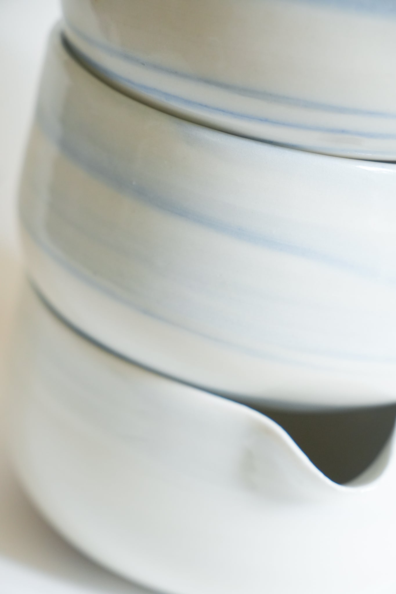 Marbled blue porcelain matcha set