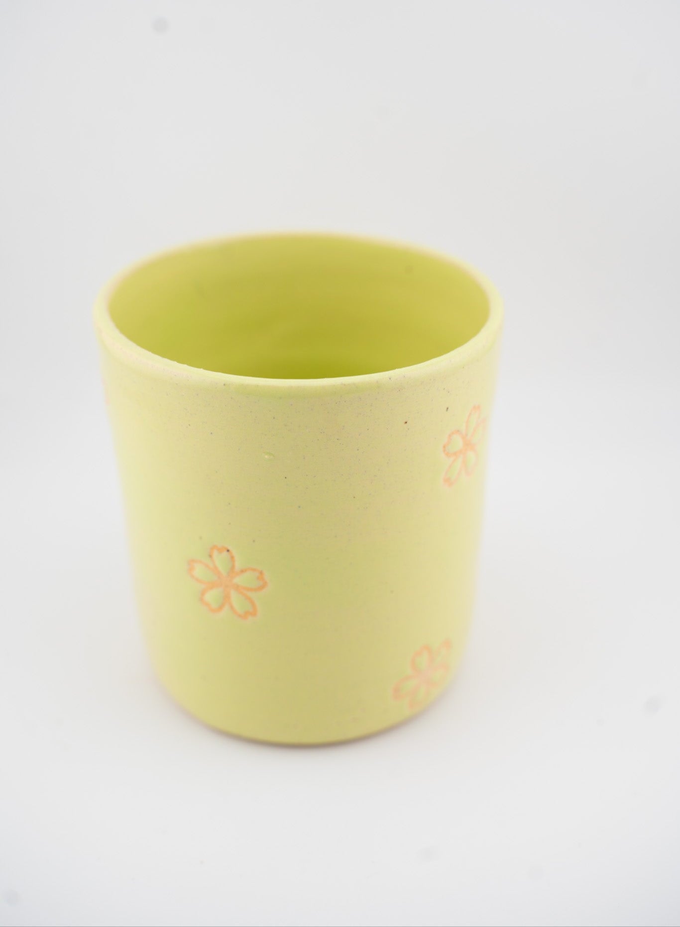Chartreuse Inlaid Flower Cup