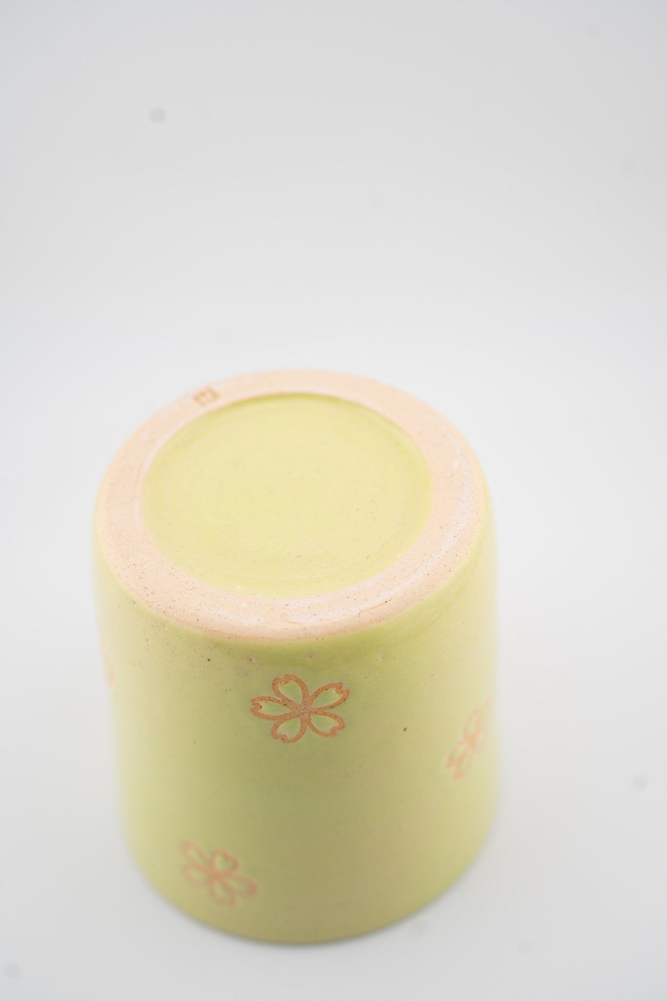 Chartreuse Inlaid Flower Cup