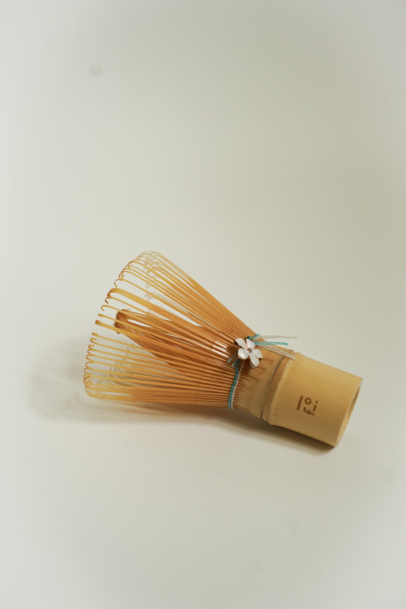 lofi's flower charm bamboo whisk