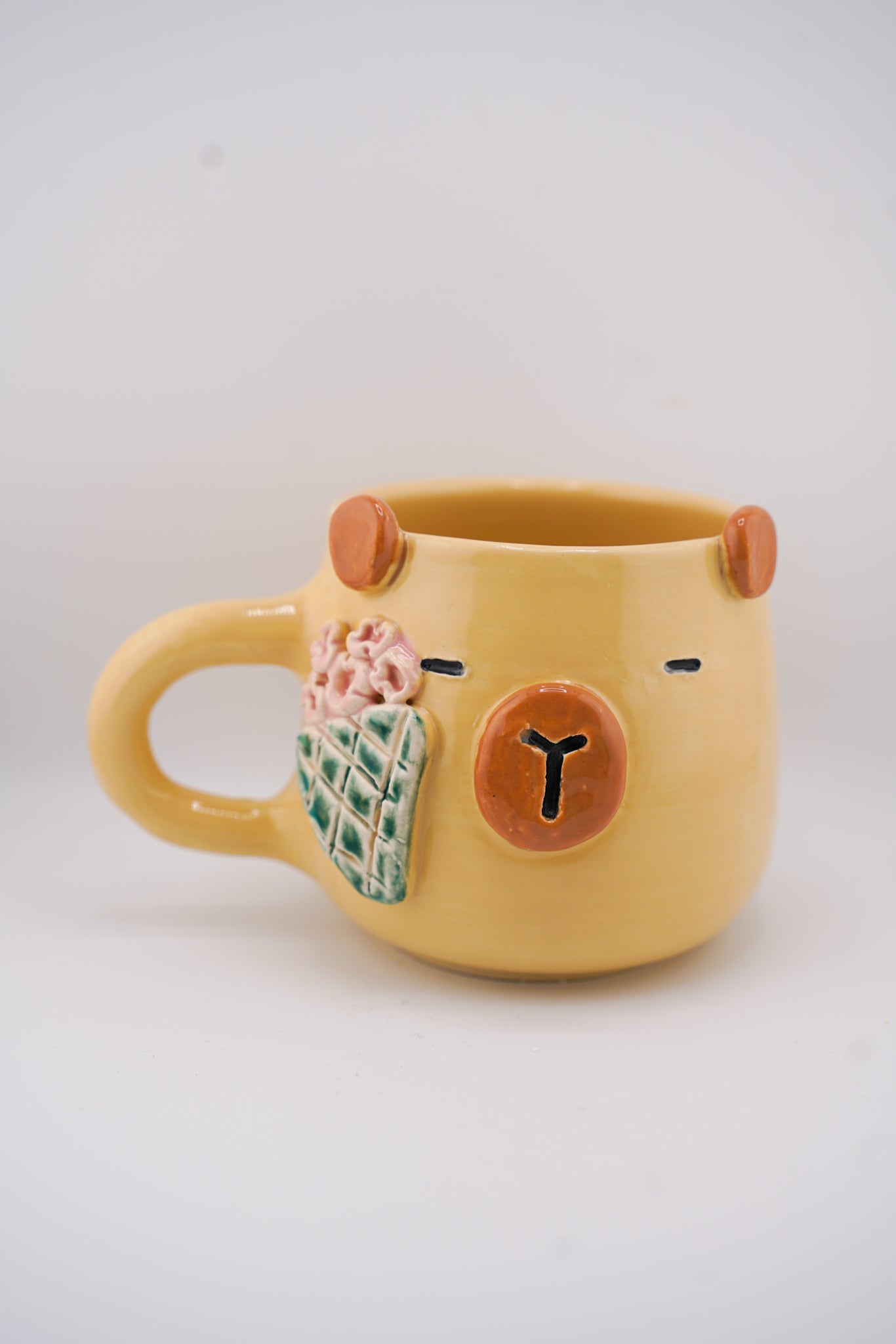 Bouquet Capy Mug [Spring '26]